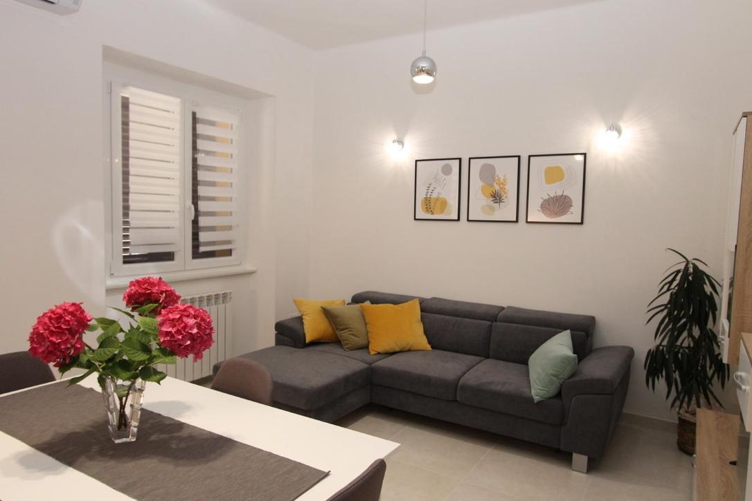 L Apartment Raša Extérieur photo